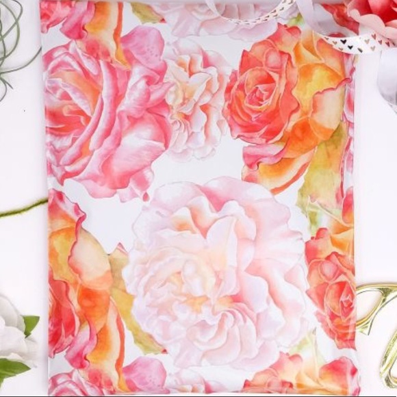 50 10X13 Poly Mailers Watercolor Roses PRICE IS FIRM - Picture 9 of 9